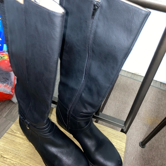 High boots - Picture 3 of 5